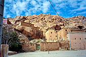 Marocco meridionale - Escursione nella valle di Ameln, nei pressi di Tafraoute, tra antichi villaggi berberi. 